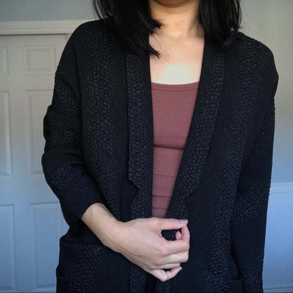 [⚡️2 for $40 ⚡️] Black Vero Moda Blazer with Snakeskin Detail. Women’s size S.